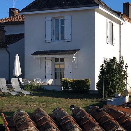Gite Des Roses Oradour-Fanais Εξωτερικό φωτογραφία