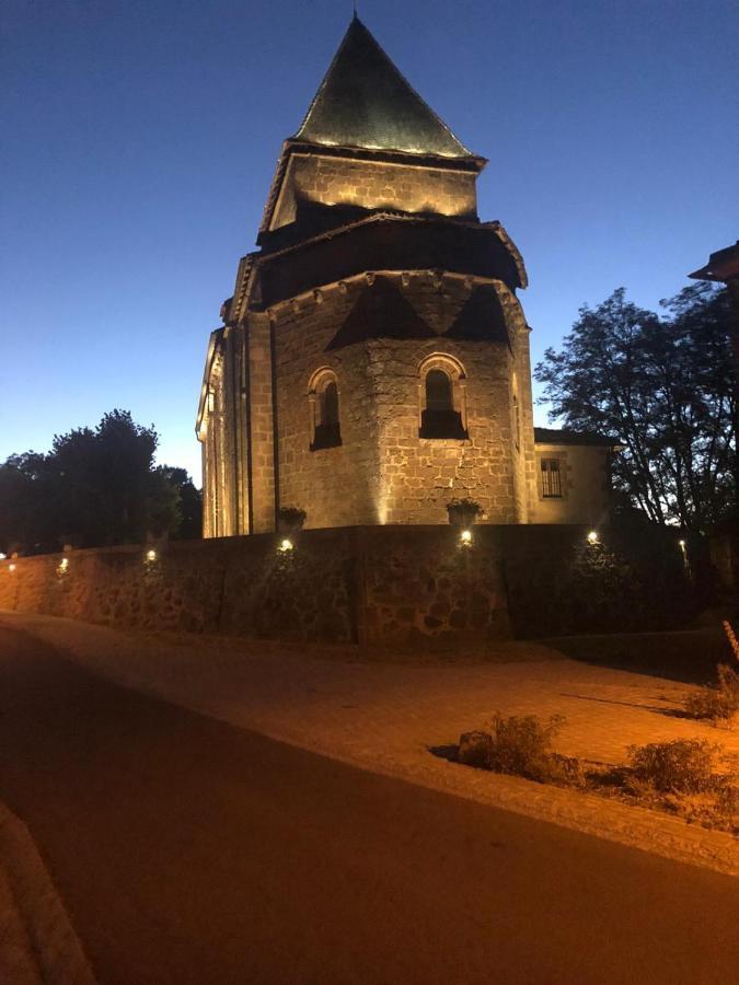 Gite Des Roses Oradour-Fanais Εξωτερικό φωτογραφία